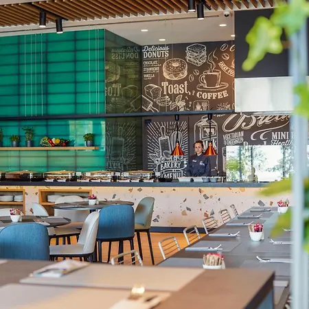 Hotel Q Wroclaw Bielany 4*