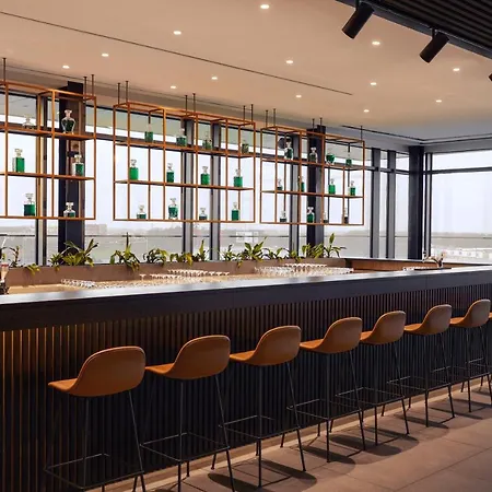 Q Wroclaw Bielany Hotell 4*