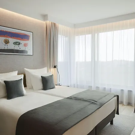 Q Wroclaw Bielany Hotel 4*