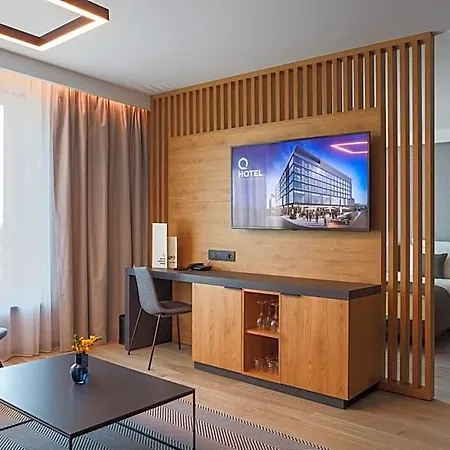 Q Wroclaw Bielany Hotel 4*
