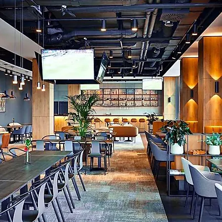 Q Wroclaw Bielany Hotel 4*