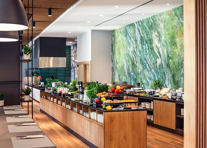 Q Wroclaw Bielany Hotel 4*