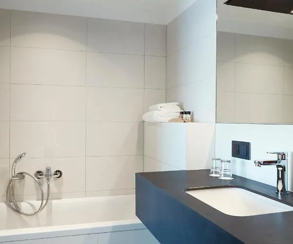 Q Wroclaw Bielany Hotel 4*