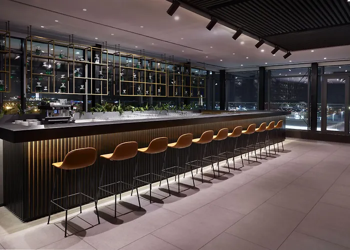 Q Wroclaw Bielany Hotel 4*